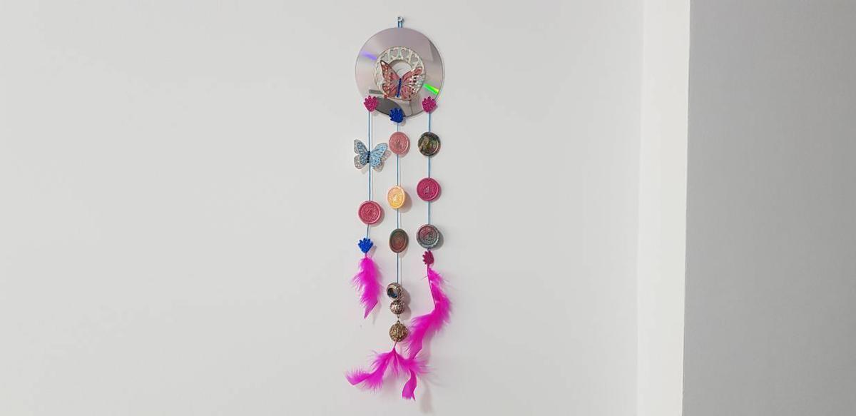 Atrapa sueños con CD reciclado y sellos de lacre