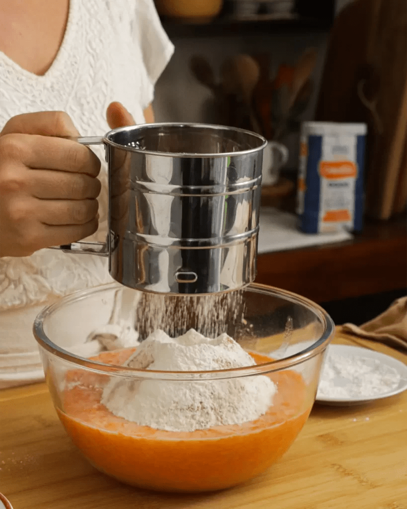 tamizar ingredientes secos