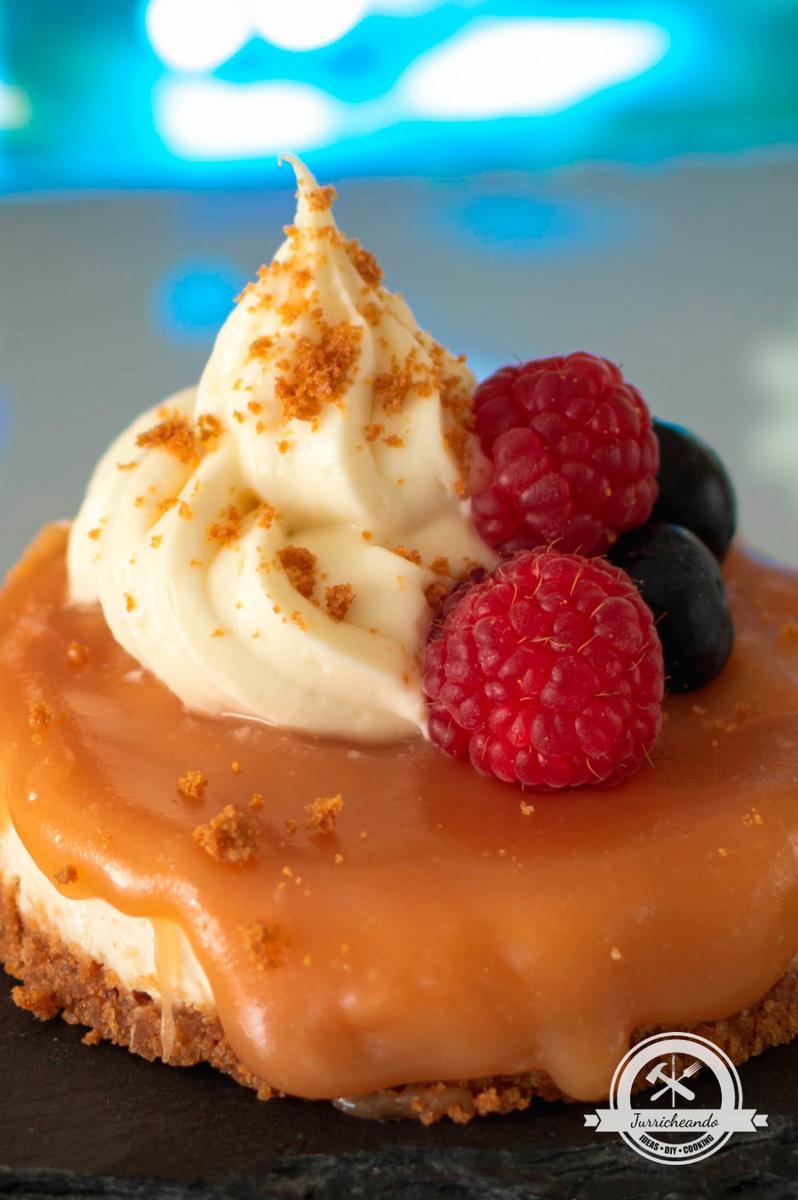 Receta Navideña mousse Lotus y salsa Caramelo salado