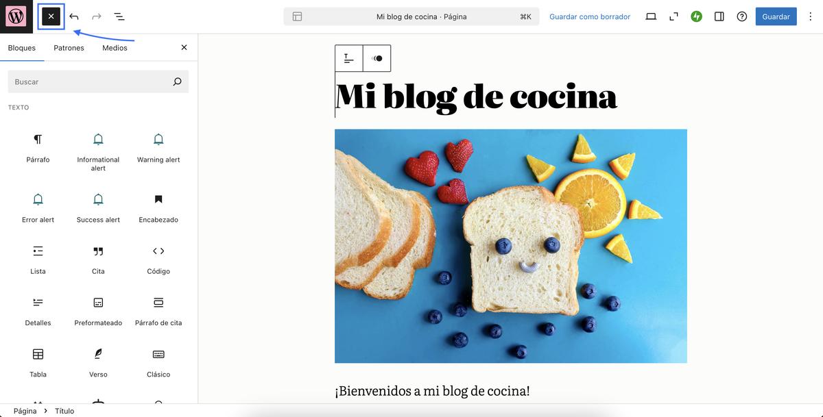 Una flecha azul apuntando al botón para insertar bloques en WordPress.
