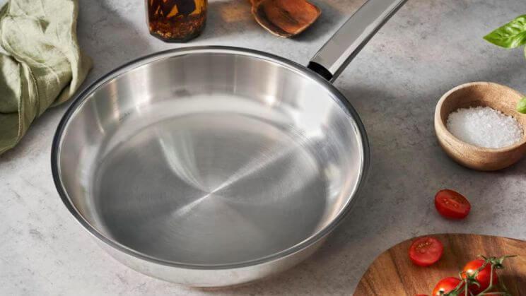 Sobre las sartenes de acero inoxidable