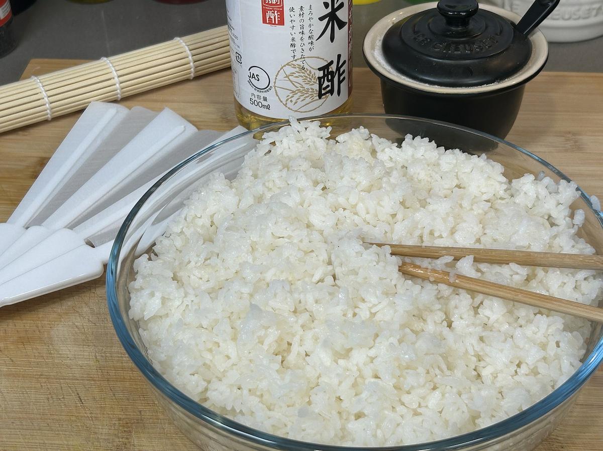 Arroz japonés para hacer sushi con su aliño de vinagre de arroz