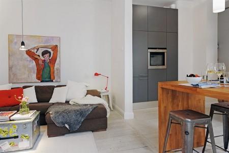 sillas Tolix mini pisos lámparas colgantes de techo en la cocina interiores minimalistas estilo nórdico estilo escandinavo decoración pisos pequeños decoración en gris decoración en blanco cocinas pequeñas cocina moderna cocina blanca casa sin cortinas 