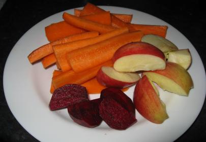 http://www.keeplearningkeepsmiling.com/wp-content/uploads/2009/10/carrot-beet-juice-cut.png