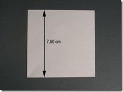 A medida do molde é de 7,6 cm