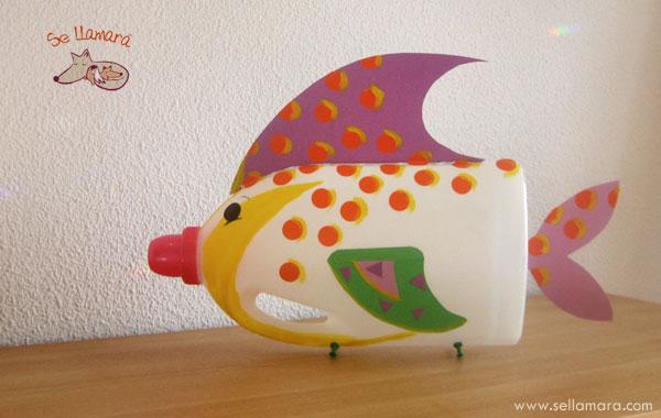 Pez hecho con botella reciclada