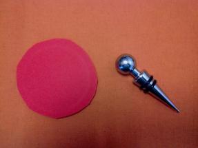 broche sombrero de goma eva (3)