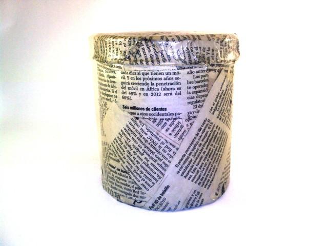 bote-decoupage-periodico-adoraideas