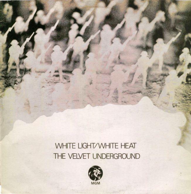 The Velvet Underground lanzan el que sería su segundo álbum ?White light/White heat?.
