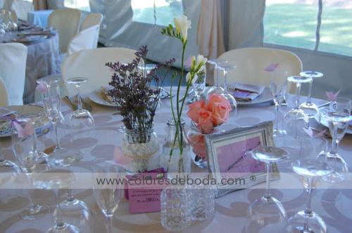 colores-de-boda-centros-mesa-marcos-velas-flores