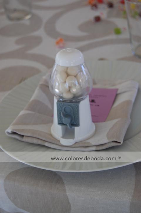 16-maquinas-chicles-mesa-1