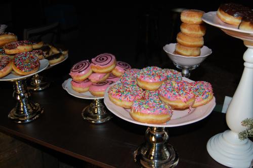 colores-de-boda-buffet-donuts