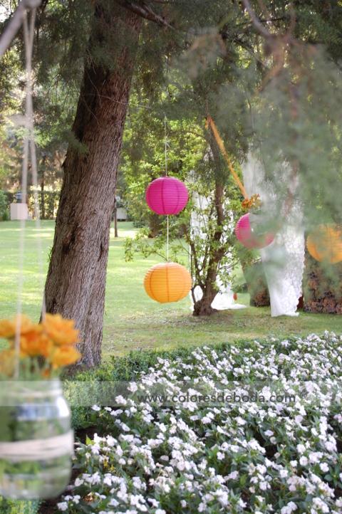 3-colores-de-boda-decoracion-coctel-cortina-farolillos-1