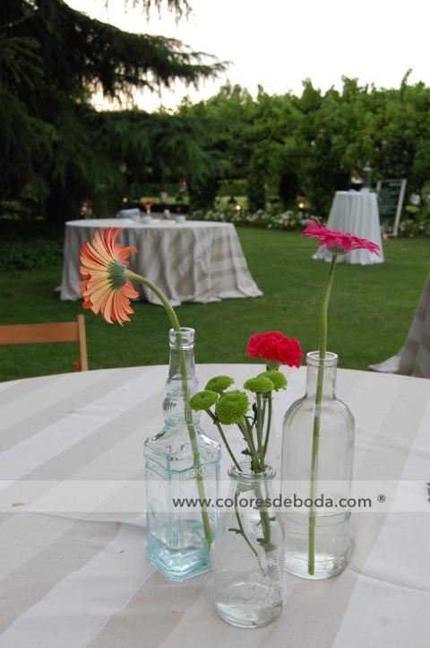 8-colores-de-boda-centro-mesa-botellas-2
