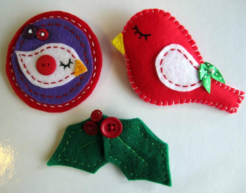 Tres Broches de fieltro para Navidad