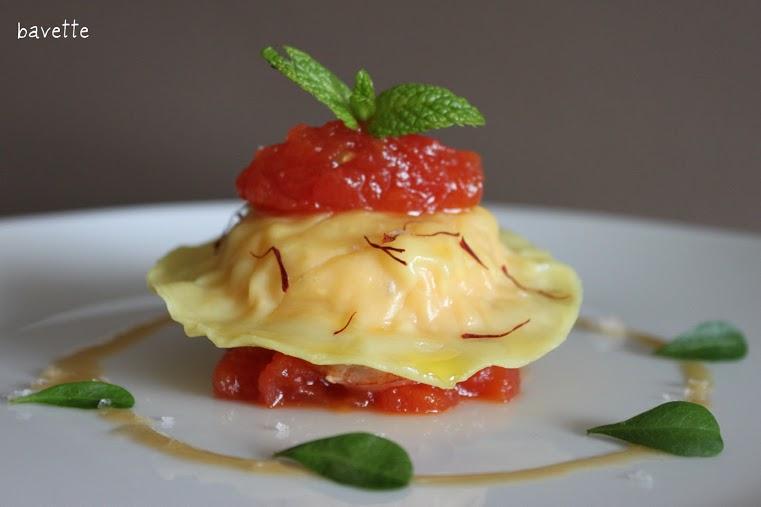 Raviolo ripieno di gamberi.Raviolis relleno de gambas.