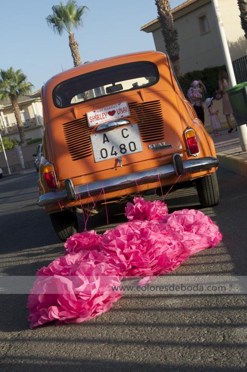 0-decoracion-coche-novios-pompom-papel-4