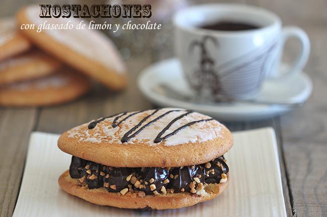 Mostachones con glaseado de limón y chocolate