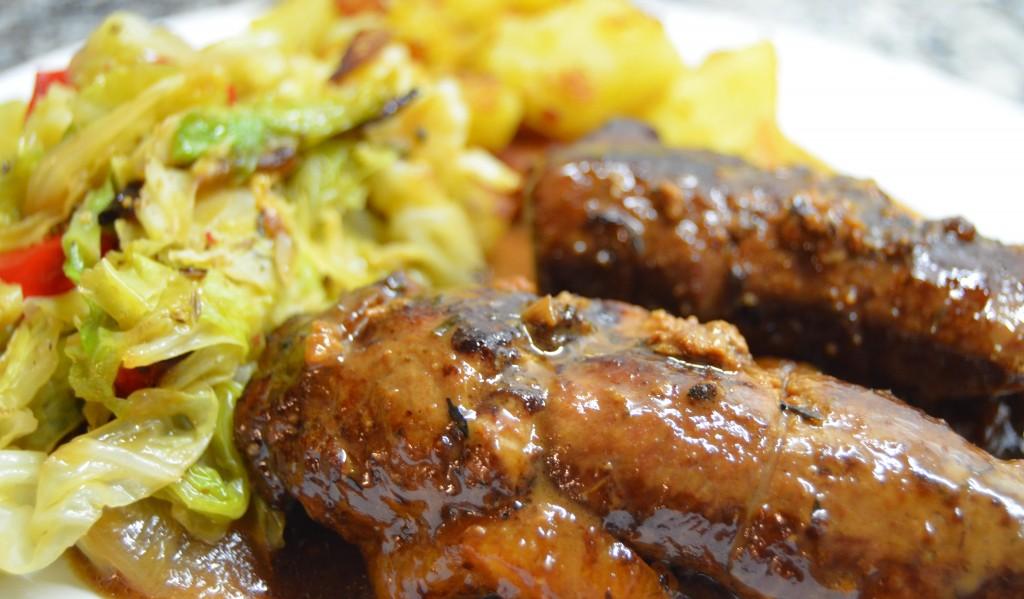 Rollitos de cerdo con Camembert y grosellas