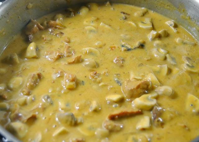 Ragout de ternera blanca con champiñones