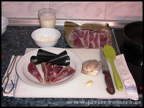 Cucurucho-de-jamon-relleno-con-crema-de-setas-001