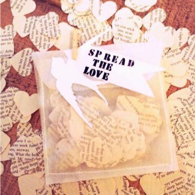 colores-de-boda-lanzar-novios-confetti-2