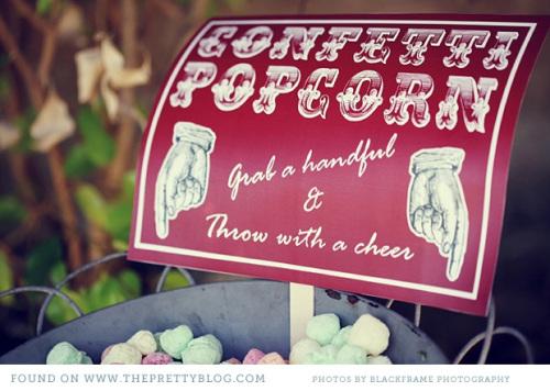 colores-de-boda-lanzar-palomitas-novios-4