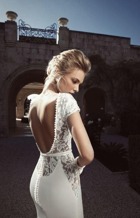 colores-de-boda-vestido-novia-espalda-aire-2