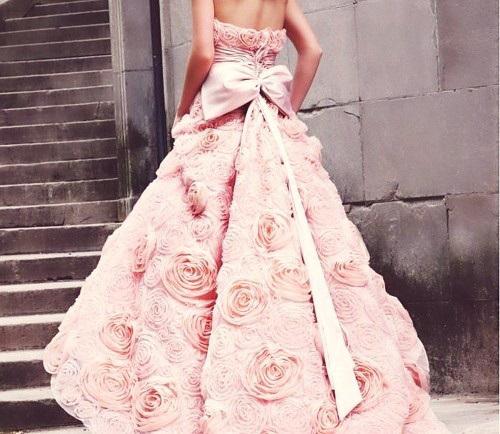 colores-de-boda-vestido-novia-rosa-3