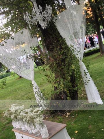 1-colores-de-boda-ceremonia-puertas-lamparas-cortinas-25