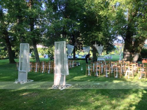 1-colores-de-boda-ceremonia-puertas-lamparas-cortinas-7