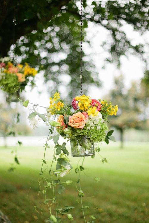colores-de-boda-arreglos-florales-suspendidos-7