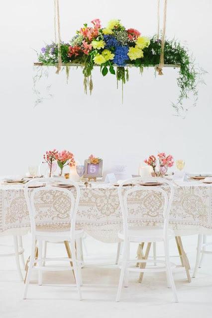 colores-de-boda-arreglos-florales-suspendidos-5