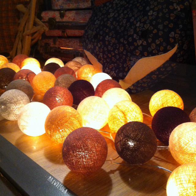 guirnalda escaparate maow