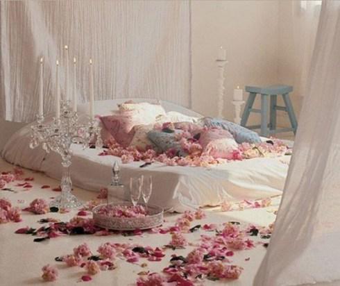 romantic-bedroom-for-Valentine-1