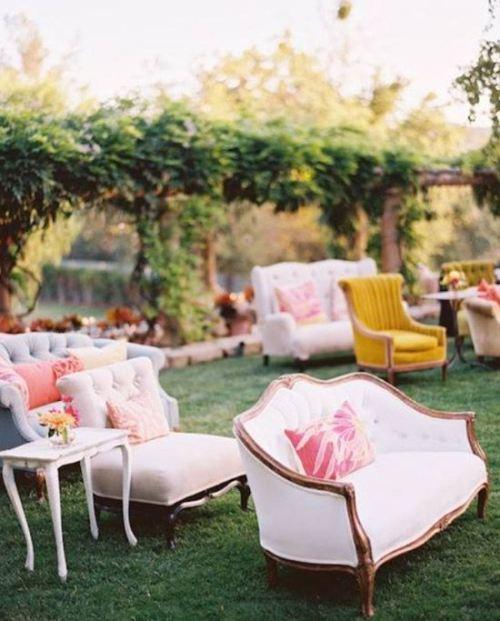 colores-de-boda-sillas-ceremonia-diferentes-10