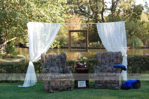 colores-de-boda-photobooth-cortinas-marco-butacas