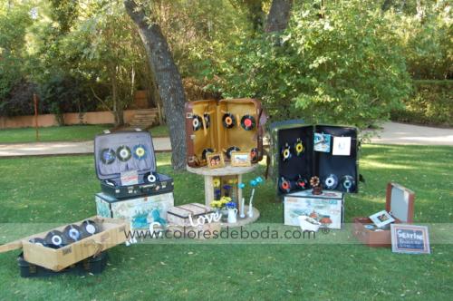 colores-de-boda-seating-vinilos-maletas