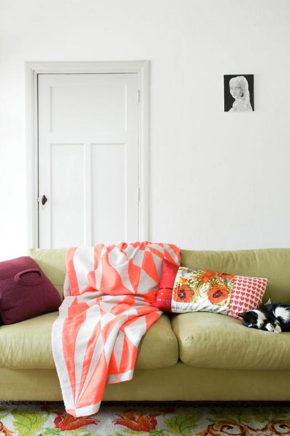 6. mantas de sofá_exterior con vistas_blog decoración