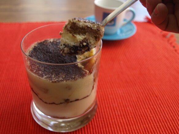 tiramisú en vaso