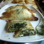 Spanokopita, empanadilla rellena de espinacas y queso feta