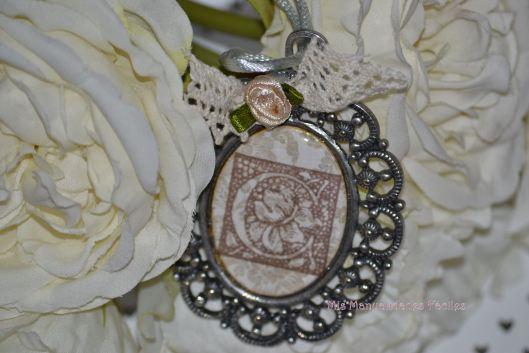 Broche metal vintage