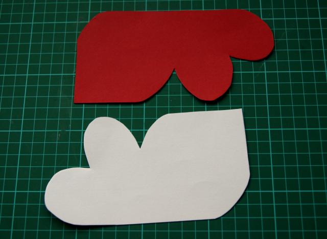 tarjeta de corazones recortadas