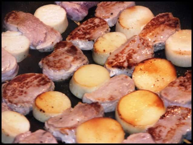 Brochetas-de-solomillo-con-setas-004