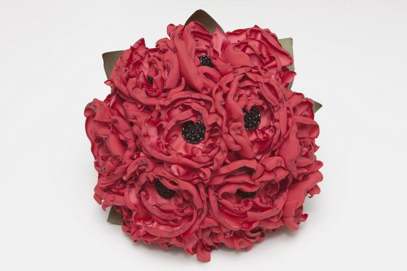 ramo de novia de anémonas confeccionado por Blanca Blanco