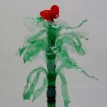 Cómo hacer flores rojas tipo orquídeas reciclando una botella de plástico - How to make red flowers like orchids recycling a plastic bottle