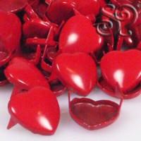 Tachuelas de corazón rojas
