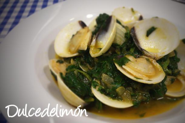 Almejas con espinacas