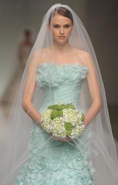 Vestido de novia azul pastel