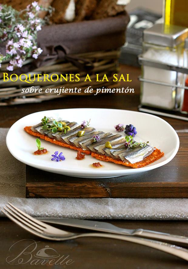 Boquerones a la sal sobre crujiente de pimentón